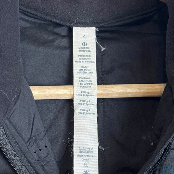 Lululemon Run For Cold Jacket *Black - Picture 13 of 16